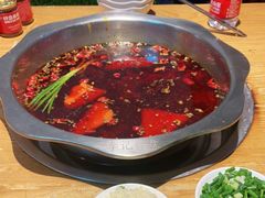 -李记称盘牛杂串串(广厦店)