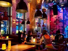 -FOUR PLAY BAR