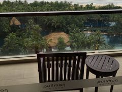 -三亚湾海居铂尔曼度假酒店