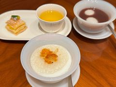 椰奶炖燕窝-华尔道夫酒店·紫金阁