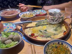 -洱火云南酸菜牛肉火锅(石景山当代商城店)