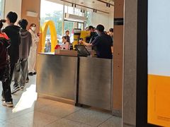 -麦当劳(中二横路店)