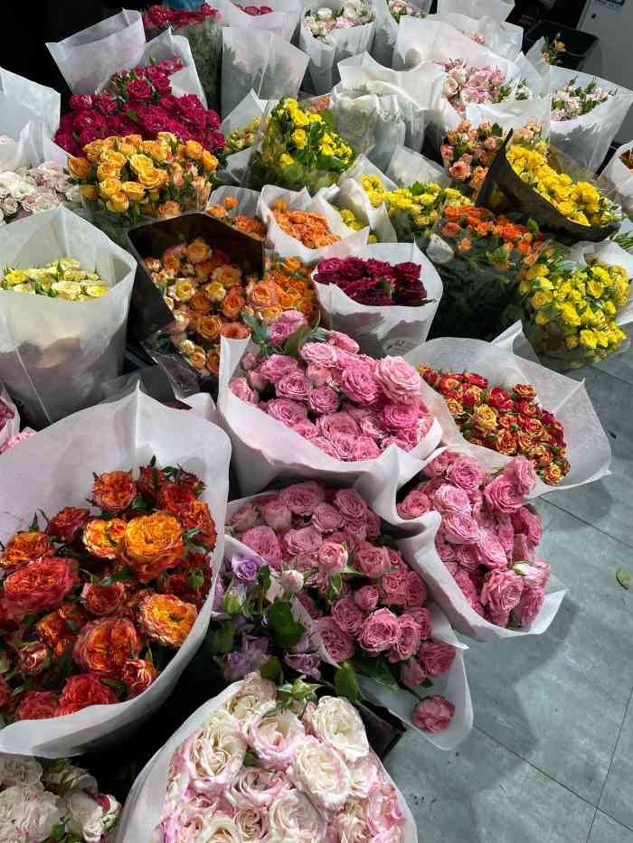 大溪沟聚金花市-"路线:坐二号线到大溪沟站下,然后从b出口.