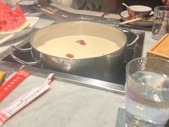 -尚尚仙·酸汤猪手·猪肚鸡火锅(华联万柳购物中心店)