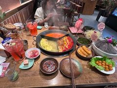 -巴卤社老火锅(财富店)
