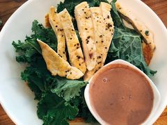 鸡肉甘蓝菜凯撒沙拉-Moka Bros 摩卡站(西单大悦城店)