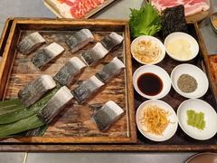 -围炉肉舍•炭烤活鳗•丹东海鲜烤肉(步行街店)