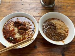 -黎氏老太婆小面馆(临华大厦店)