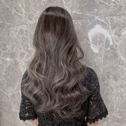 -HAIR HERE造型