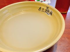-亮亮面馆(经六路店)