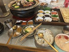 -围炉肉舍•炭烤活鳗•丹东海鲜烤肉(步行街店)