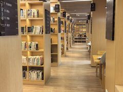 -漕河泾街道图书馆(漕河泾社区文化活动中心店)