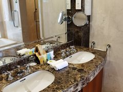 -汕尾巴黎半岛酒店