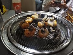 -围炉肉舍•炭烤活鳗•丹东海鲜烤肉(步行街店)