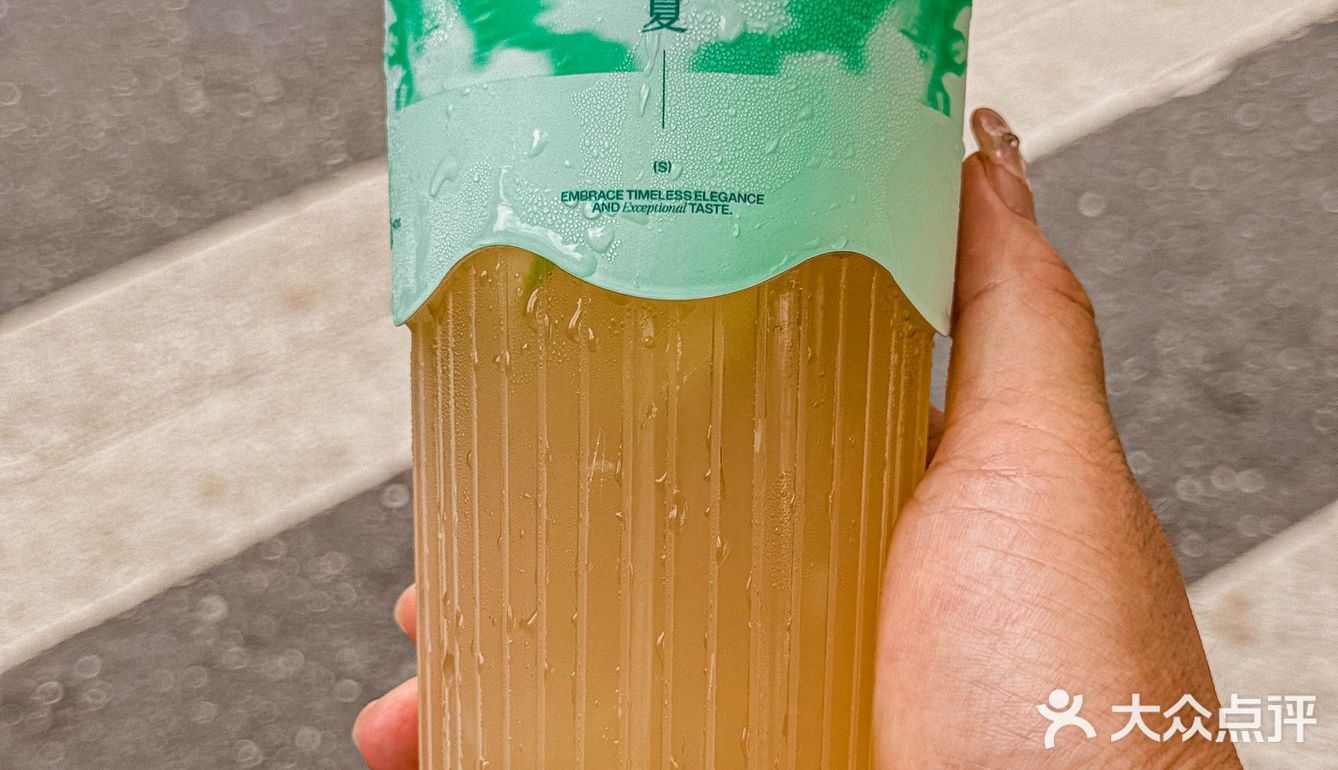 在杭州，夏日的冰凉清爽是爷爷不泡茶给我的。