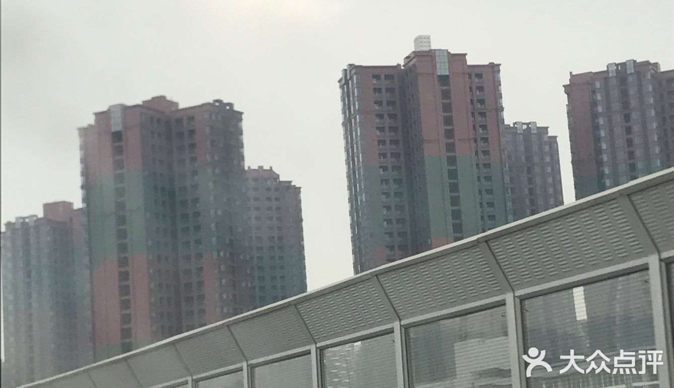 太丑了，路过的时候简直惊呆了