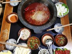 -重庆故事姊妹老火锅(财经学院店)