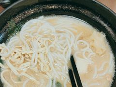 -灵芝妹子海鲜米线(瓦房店新玛特店)