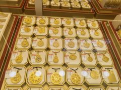 -恒一珠宝·回收黄金钻石奢侈品(灵岩南路店)