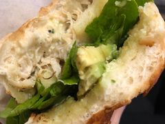 三文鱼蓝莓沙拉配薄荷鸡丝三明治-THE WOODS 简餐 (国贸商城店)