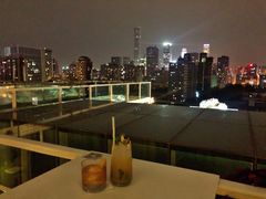 -The ROOF (通盈中心店)