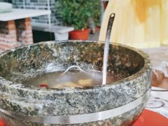 -墨脱石锅椰子鸡•香草鸭•东山羊(大东海店)