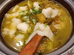 -周鱼小馆石锅酸菜鱼(活力汇店)