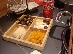 -由衷贵州酸汤牛肉火锅(新桥店)