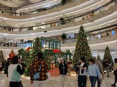 -Laderach 莱德拉(上海环贸iapm店)