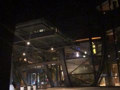 -上海滴水湖皇冠假日酒店