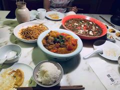 -初蓉丨遇见新川菜(亲贤街荣耀店)