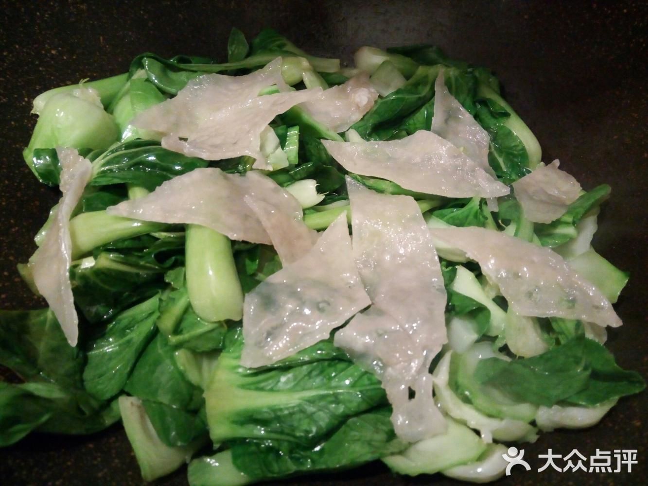 快手家常菜，粉皮炒青菜，粉皮滑溜又筋道！