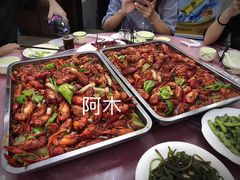 -虾弄弄海派小龙虾·牛羊蝎子火锅