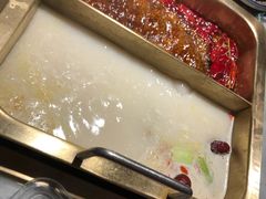 -尚尚仙·酸汤猪手·猪肚鸡火锅(华联万柳购物中心店)