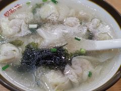 鲜肉小馄饨-小姜锅贴(凤凰街店)