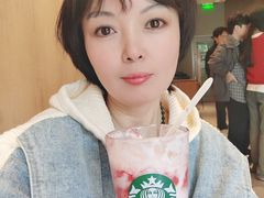 -星巴克(杭州西湖银泰1F店)