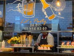 面包甜点陈列柜-钦瓦台时尚自助餐厅(银泰城店)