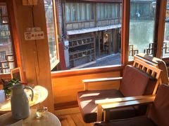 -猫的天空之城概念书店(丽江古城饮玉巷店)