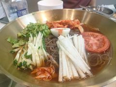 -益百岁牛尾汤(香山路店)