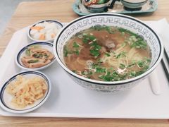 -陇兴楼兰州拉面(西安咸阳国际机场店)