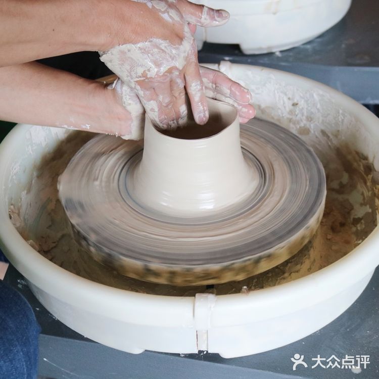 大部分都是能看得到烟波浩渺东钱湖的湖景房