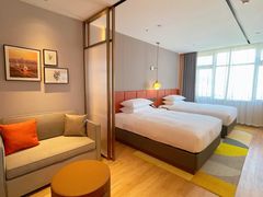 -广州花都融创文旅城希尔顿惠庭酒店