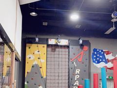 -嗨马乐动室内潮玩运动·团建·轰趴·桌游(南丰汇店)
