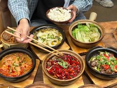 -有红鸡毛店·砂锅菜(抚琴夜市店)