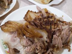 肘子肉-宝光熏肉鞋底火烧(新街口店)