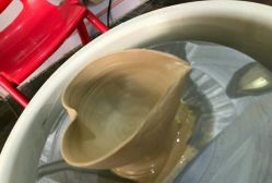 -泥娃娃DIY陶吧(易生活购物公园店)