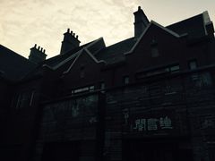 -钟书阁(松江泰晤士小镇店)