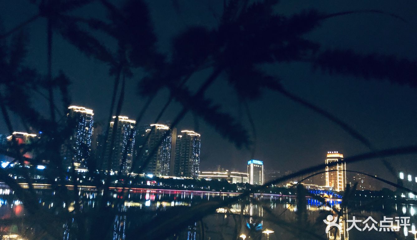拍照也好喝朋友出来散散步
