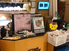 -爱革·奢品·鞋包·衣物·家居(金桥国际商业广场店)