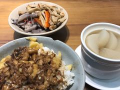 -红猪卤肉饭(大西洋美食城店)